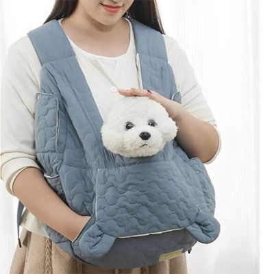 sac de transport chien bleu confortable avec caniche blanc